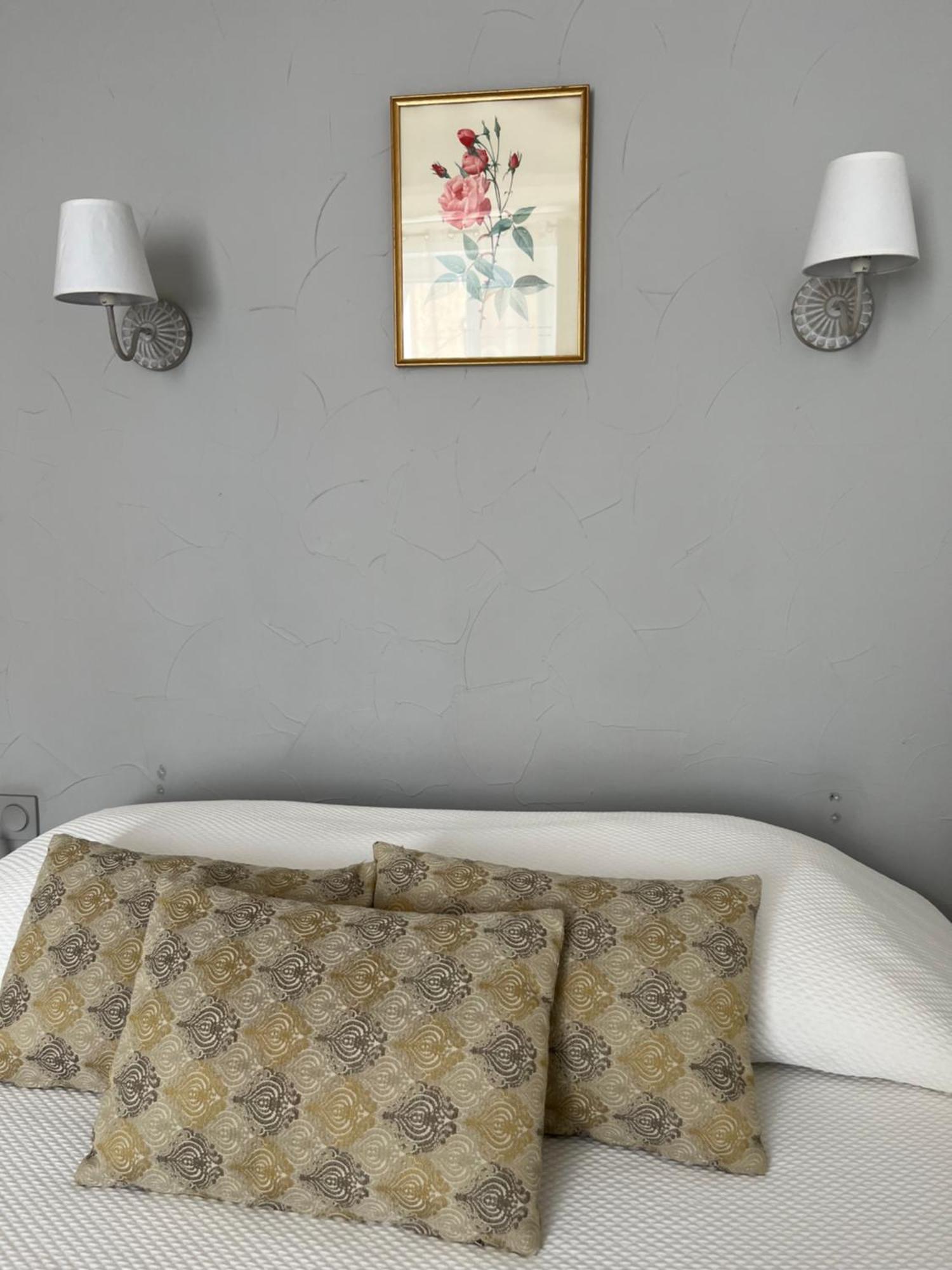 Hotel Le Flore เฟรฌูส ภายนอก รูปภาพ
