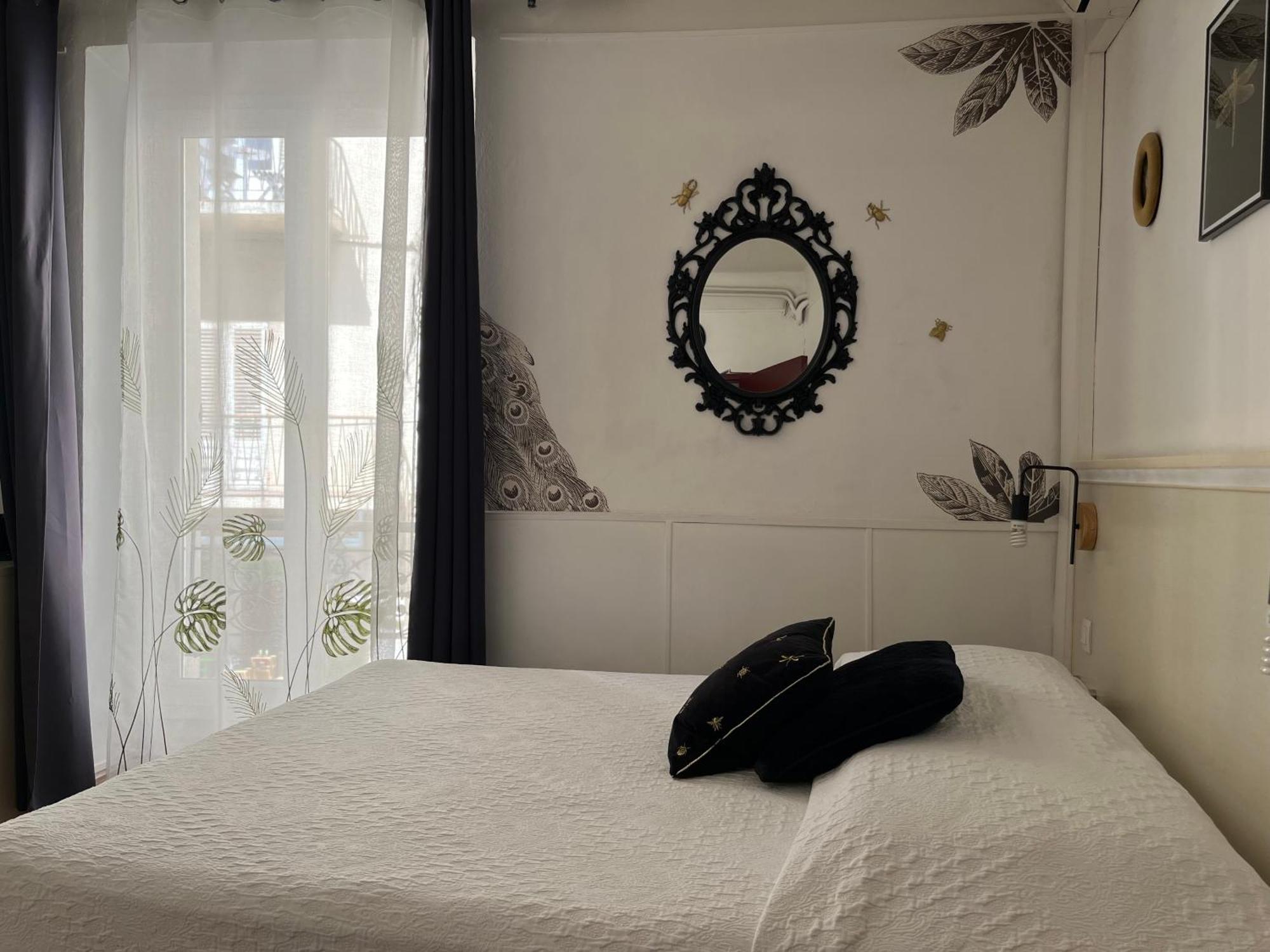 Hotel Le Flore เฟรฌูส ภายนอก รูปภาพ
